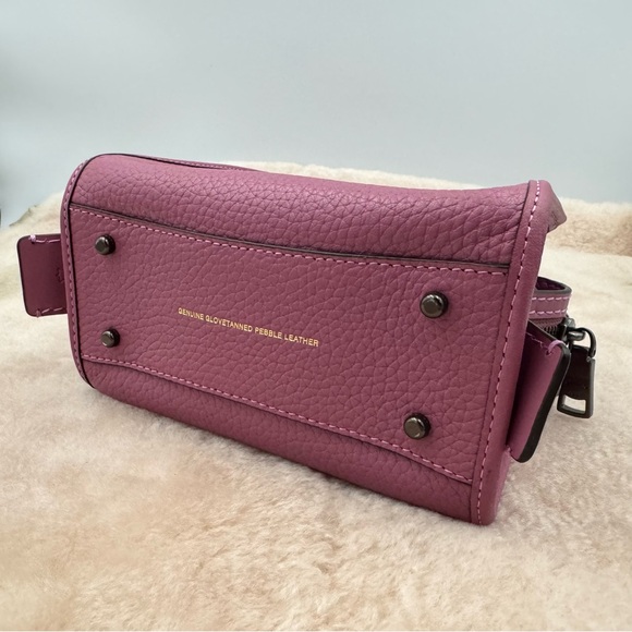 Coach 1941 Rogue 17 Primrose - Picture 6 of 12